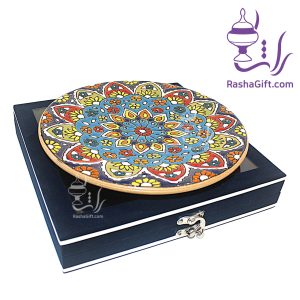 بشقاب میناکاری روی سفال با جعبه جیر